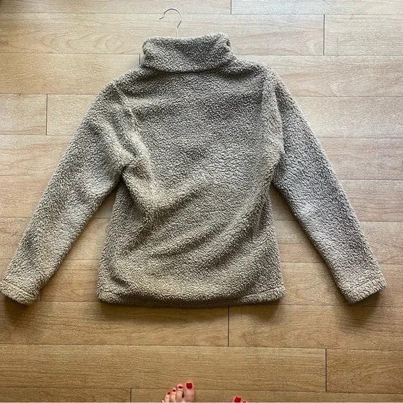 Patagonia Women's 1/4 Zip Fleece - Picture 4 of 4